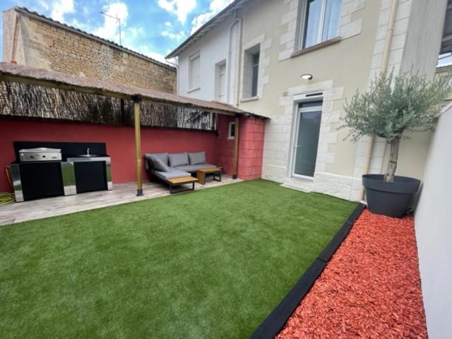 - Le Nuage - Unique, Espace Spa Privatif Et Jardin Avec Plancha Et Salon Privatif, Stationnement Public Gratuit Niort Exterior photo